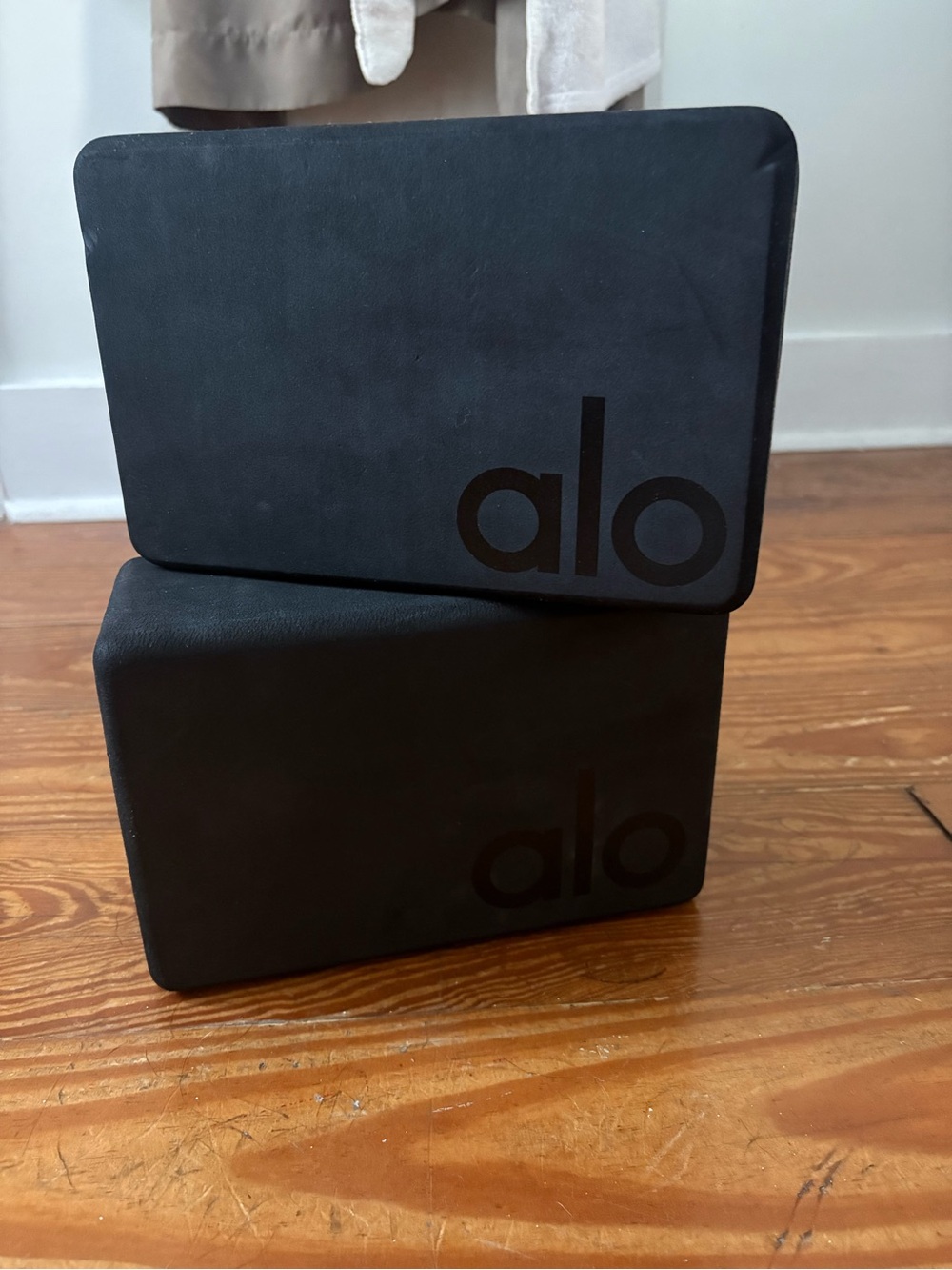 ALO Yoga Uplifting Yoga Blocks - Black (set of 2)